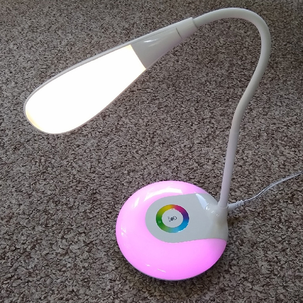Asztali LED Lámpa RGB Fényekkel5 https://velizo.fr/termekkategoria/szepsegapolas-egeszseg/